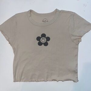 PacSun Cream Tee with Grey Smiling Flower Graphic